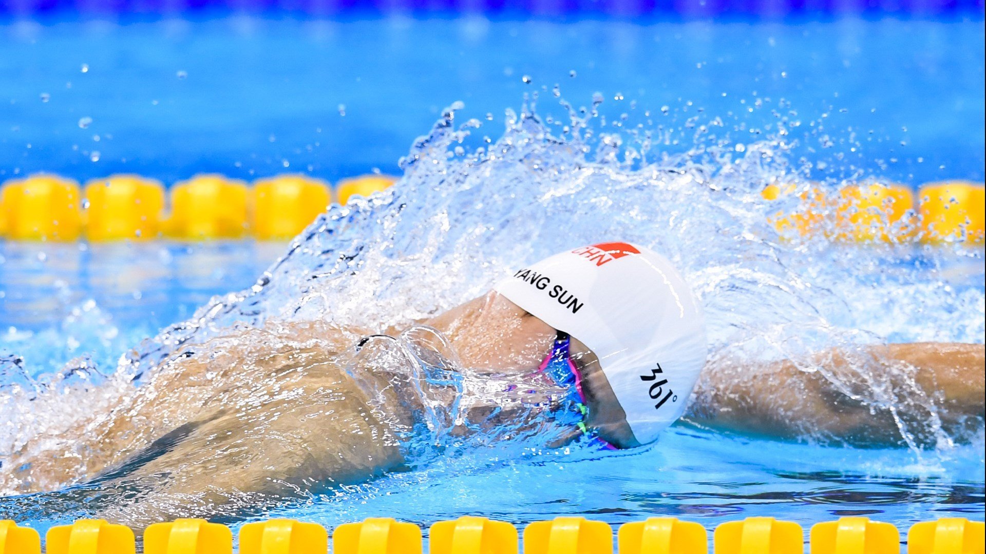 杨瀚森场均贡献全面攻防俱佳表现抢眼，杨瀚森 篮球