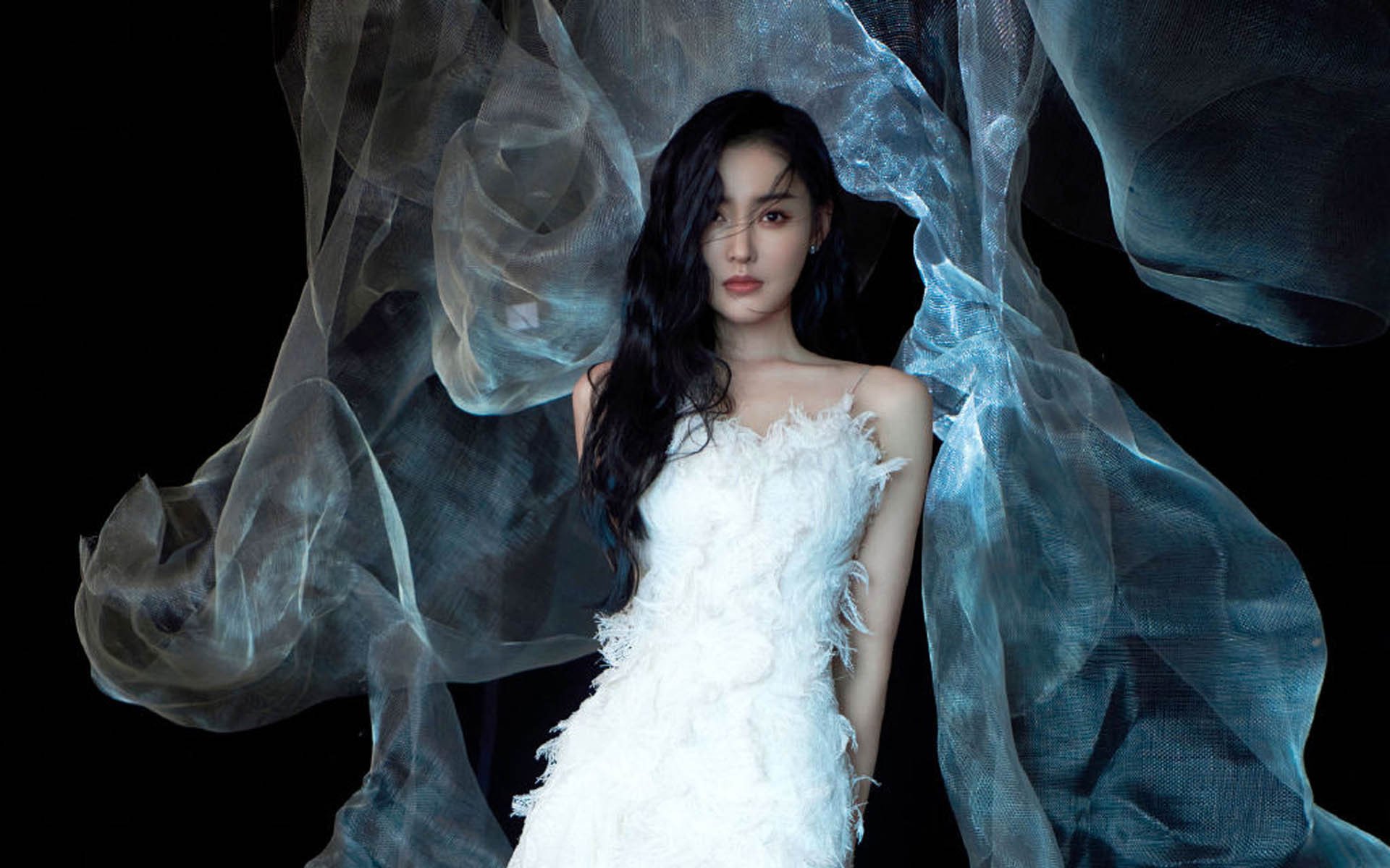 中国足球职业俱乐部球队战术灵活多变，中国足球业余联赛球队